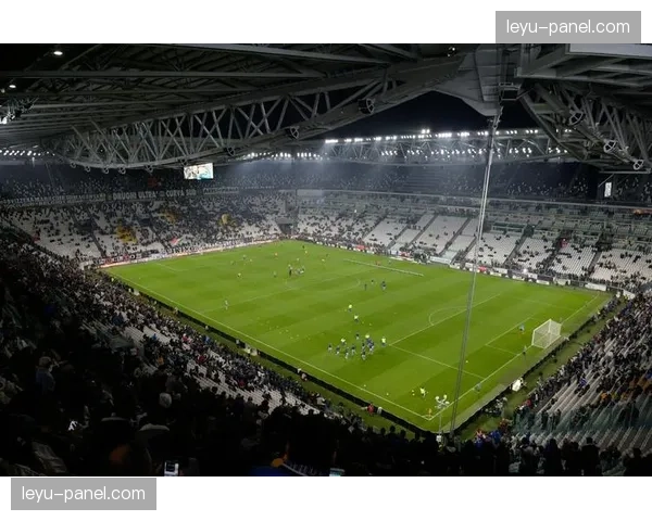 意甲俱乐部普遍缺乏自有球场，比赛日收入与商业开发滞后