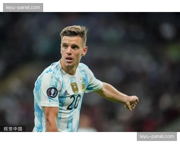 伤病潮持续，里昂确认核心后卫洛夫伦将因腿筋伤势缺席六周